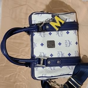 💯Authentic MCM Boston w/ Crossbody Strap 🍀